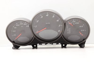 INSTRUMENT CLUSTER / SPEEDOMETER
