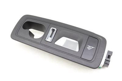 INTERIOR DOME LIGHT 7PP947408C