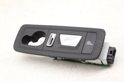 INTERIOR DOME READING LIGHT 7P5947291B