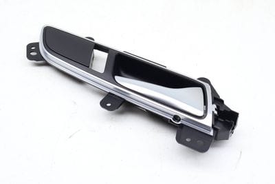 INTERIOR DOOR HANDLE / RELEASE 561837114