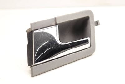 INTERIOR DOOR HANDLE / RELEASE LEVER 701837019A