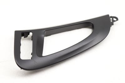 INTERIOR DOOR HANDLE TRIM 7P5837247A