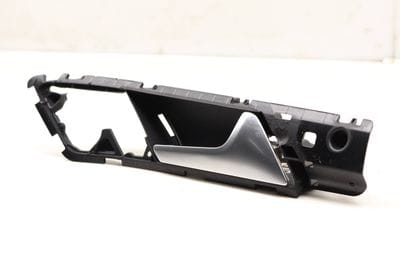 INTERIOR DOOR RELEASE / HANDLE 5G1837114C