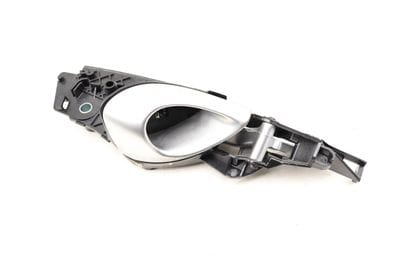 INTERIOR DOOR RELEASE / HANDLE