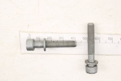 Isa Screw / Bolt Set (2) 07129905537