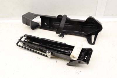 Jack w/ Bracket 4G0011215B