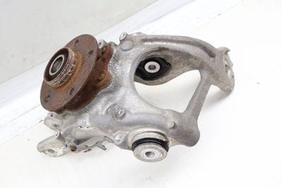 Knuckle w/ Wheel Bearing 8R0505432F