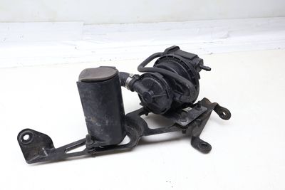 LEAK DETECTION PUMP w/ BRACKET 4D0906271