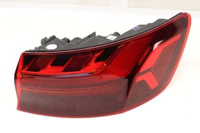 LED Tail Light / Lamp (OUTER) 8W5945092AD