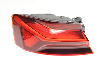 LED TAIL LIGHT / LAMP (OUTER) 8W6945091AB