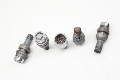 Locking Lug Nut / Bolt Set w/ Key WHT006979A