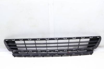 LOWER BUMPER GRILLE (CENTER) 5GM853677