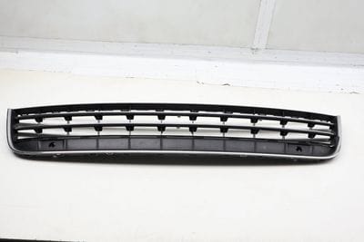 Lower Center Bumper Grille 7P6853677A
