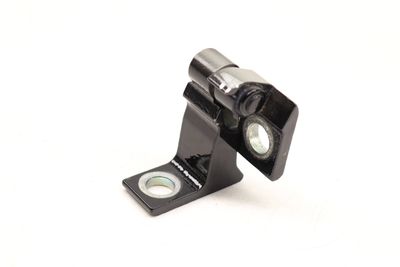 LOWER DOOR HINGE 8V5833404C