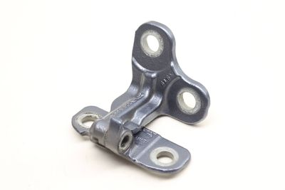 LOWER DOOR HINGE LR073596