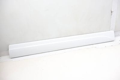 Lower Door Molding / Blade 8R0853960E