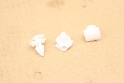 Lower Door Molding Clip Set (3) 3C0853585