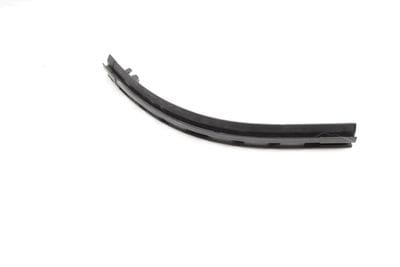 LOWER DOOR RETAINING STRIP / BRACKET (LEFT SIDE) 4F0831345C