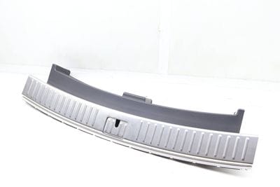 LOWER HATCH LATCH SCUFF PANEL TRIM / COVER