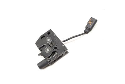 LOWER HOOD LATCH / LOCK 8U0823509