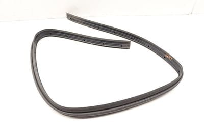 LOWER INNER DOOR SEAL / WEATHER STRIPPING 83A833177