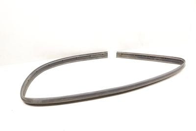 LOWER INNER DOOR SEAL / WEATHER STRIPPING 83A833178