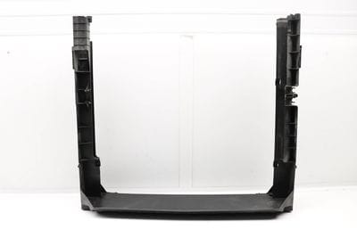 LOWER RADIATOR MOUNT BRACKET / CARRIER 7555275