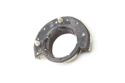 LOWER STRUT MOUNT / BUSHING 6880421