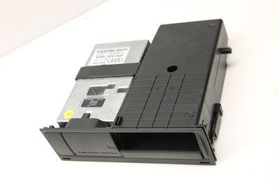 MMI / AMI INTERFACE MODULE w/ HOUSING 8T0057785A