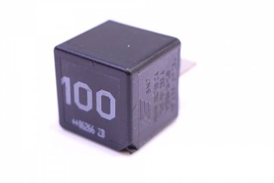 MULTIFUNCTION RELAY # 100 7M0951253A