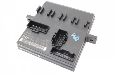 Onboard / Body Control Module / BCM 8E0907279N