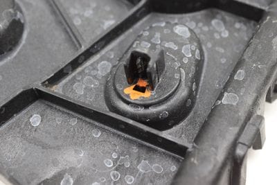 OUTER BUMPER BRACKET / GUIDE 4G8807453