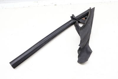 OUTER DOOR CORNER / MIRROR SEAL 7310193