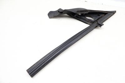 OUTER DOOR CORNER / MIRROR SEAL 7310194