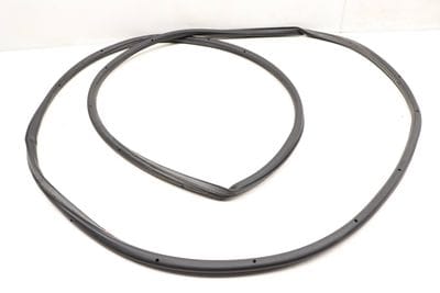 OUTER DOOR SEAL / WEATHER STRIPPING 5N0837701A