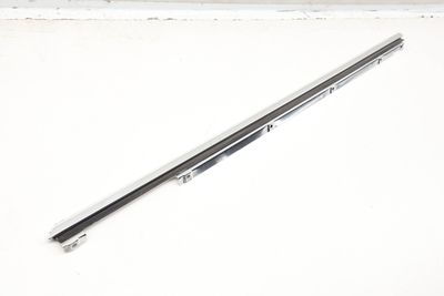 OUTER DOOR WINDOW SLOT SEAL / TRIM