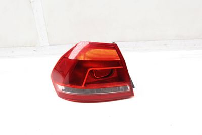 Outer Tail Light / Lamp 561945095H
