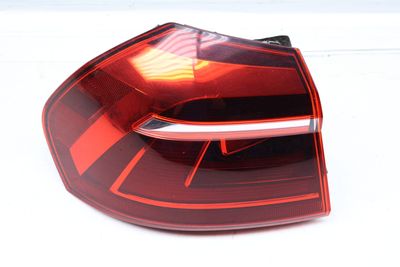 OUTER TAIL LIGHT / LAMP 561945095P