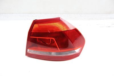 Outer Tail Light / Lamp 561945096H