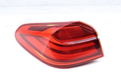 Outer Tail Light / Lamp 63217331281
