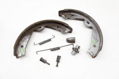 Parking Brake Shoe Set / Kit 9Y4698533A