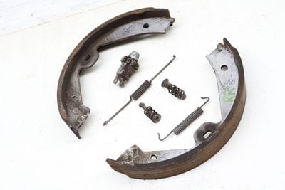 Parking / Emergency Brake Shoe Set