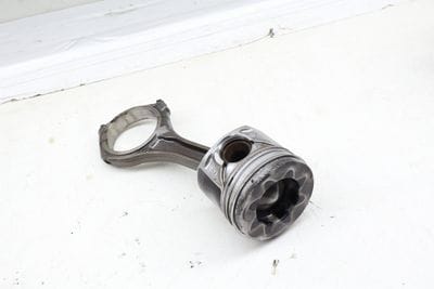 Piston w/ Connecting Rod 059107065DP