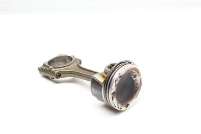 PISTON w/ CONNECTING ROD 06D107066S