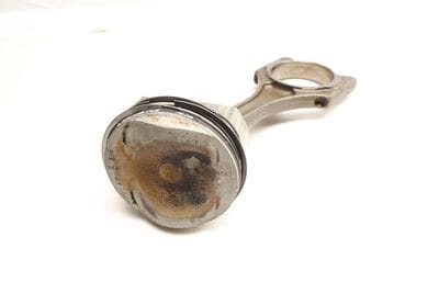 Piston w/ Connecting Rod 079107065AT