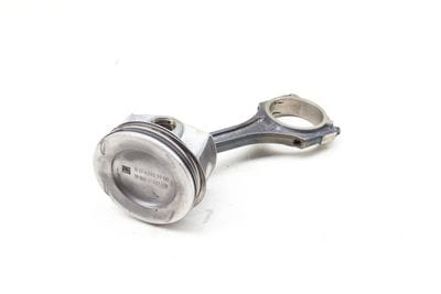 Piston w/ Connecting Rod 2740300900