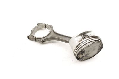 PISTON w/ CONNECTING ROD