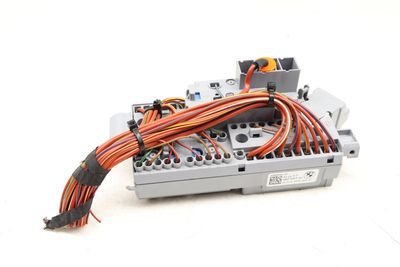 POWER DISTRIBUTION / FUSE BOX 6807487