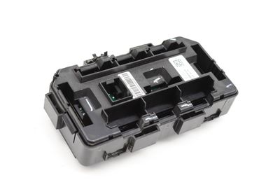 POWER DISTRIBUTION / FUSE BOX 9316568