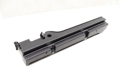 Quarter Panel Trim Bracket 1568901100